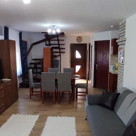 Bazsi Apartman Hajdúszoboszló Buitenkant foto