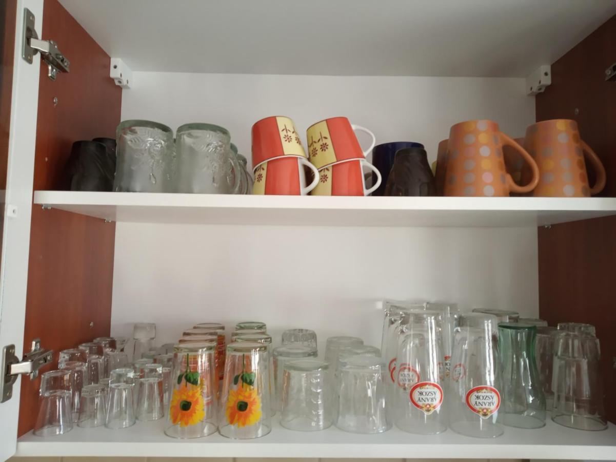 Bazsi Apartman Hajdúszoboszló Buitenkant foto
