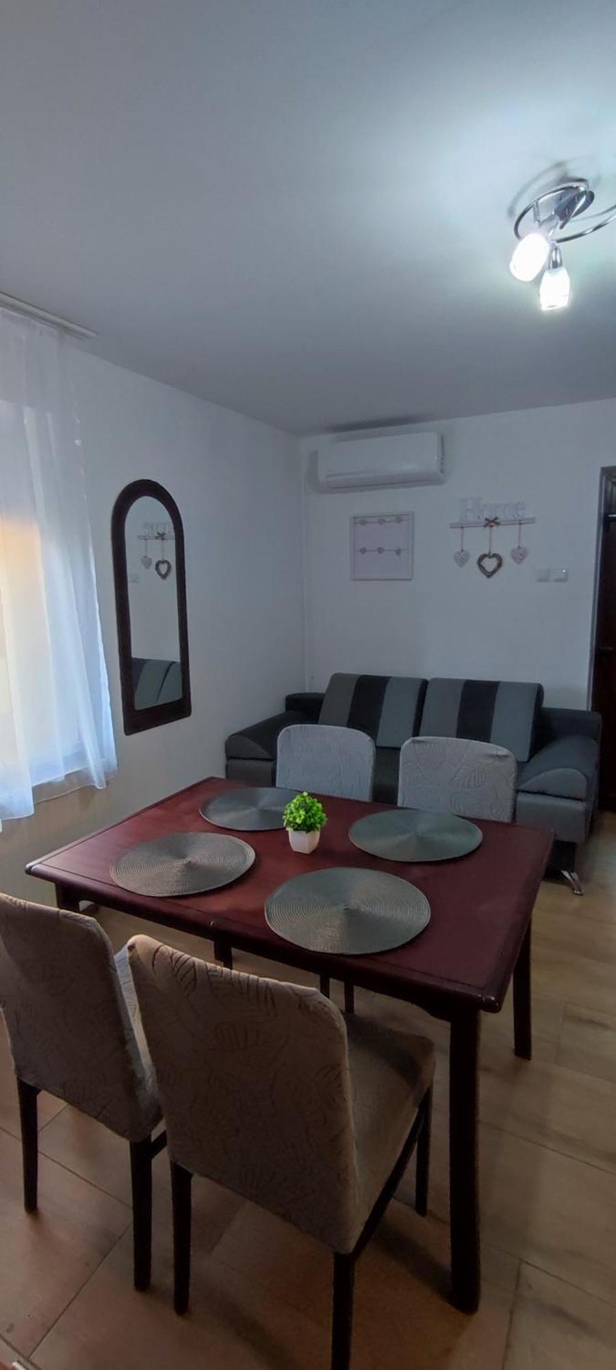 Bazsi Apartman Hajdúszoboszló Buitenkant foto