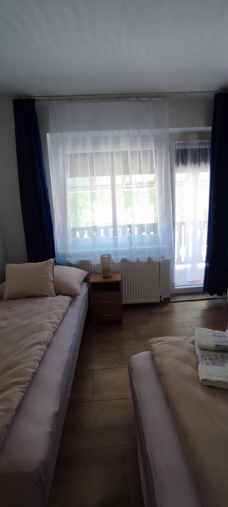 Bazsi Apartman Hajdúszoboszló Buitenkant foto